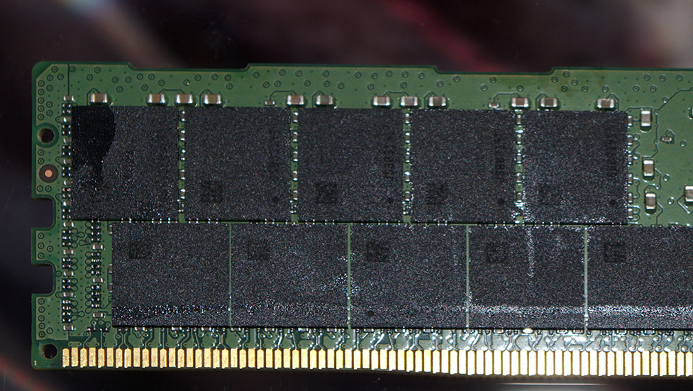 RAM: Samsung zeigt 256 GB RDIMM für Server