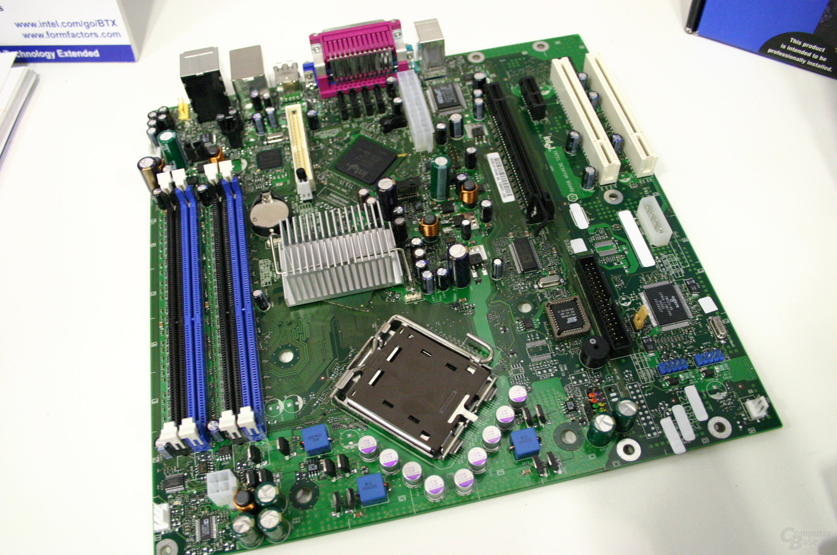 Sockel 775-microBTX-Board von Intel