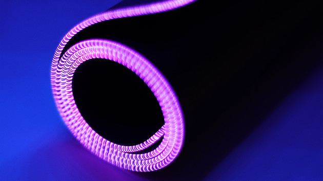 Cooler Master MP750: Wasserabweisendes Stoff-Mauspad mit RGB