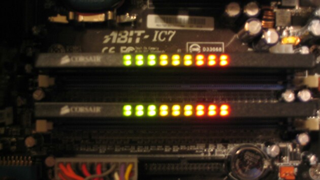 Im Test vor 15 Jahren: RAM mit 550 MHz oder den ersten Status-LEDs