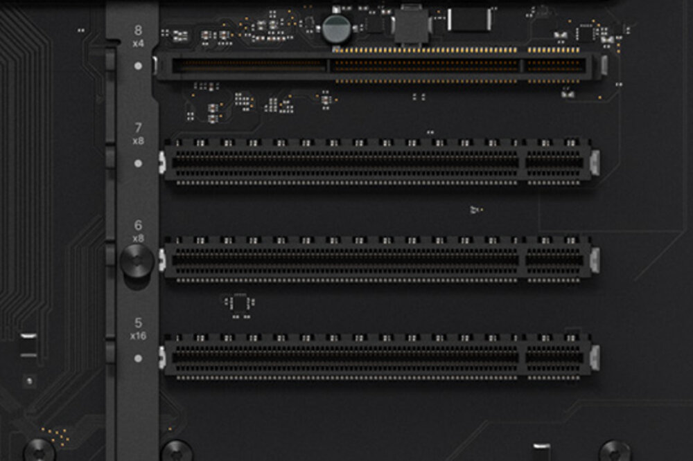 Die oberen Slots liefern x16, x8, x8 und x4