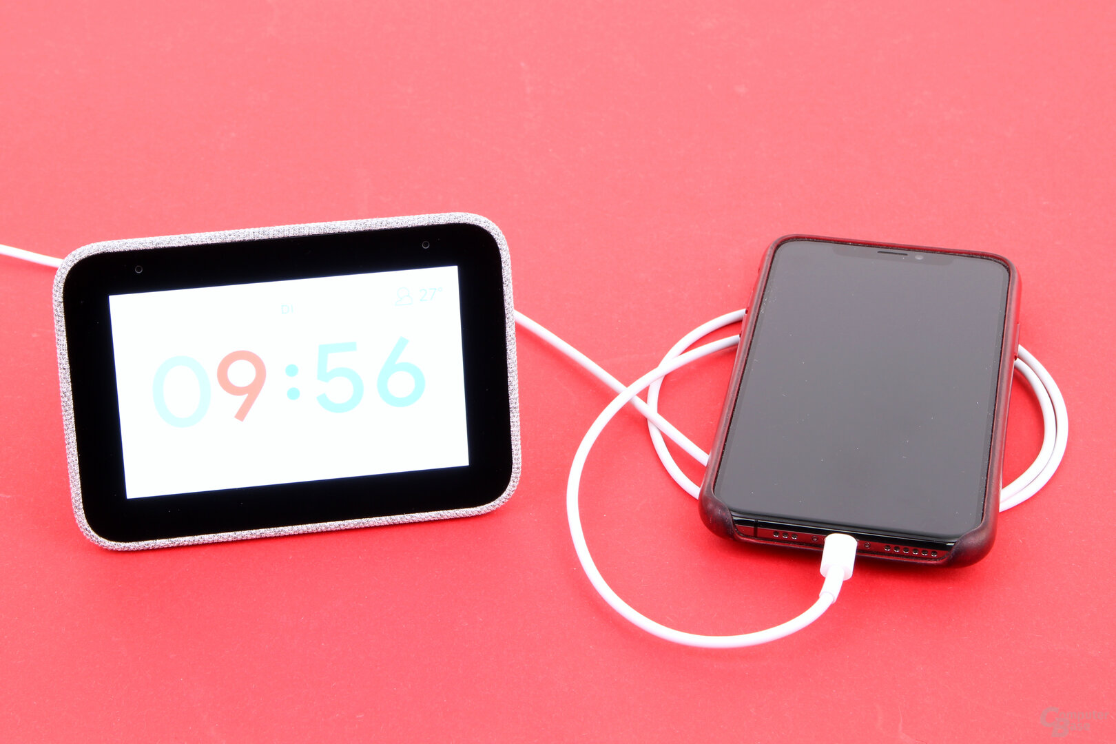 Lenovo Smart Clock: Laden des Smartphones per USB