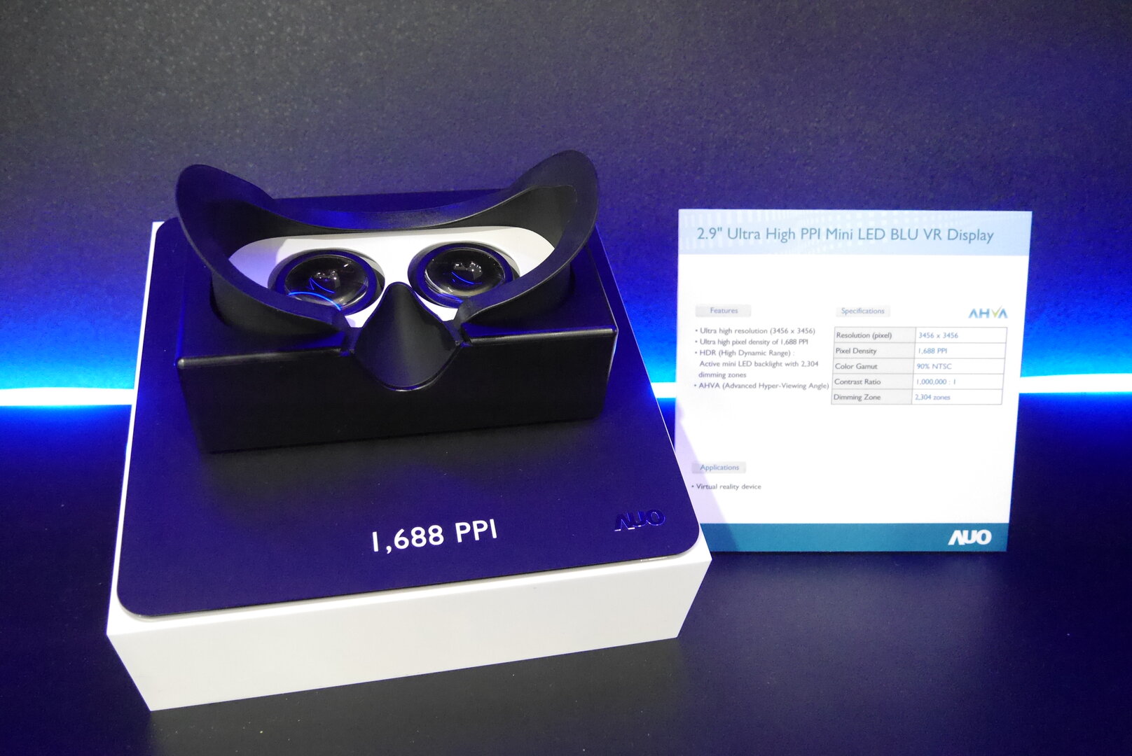 VR-Display mit Mini-LED-Backlight und 1.688 ppi von AUO