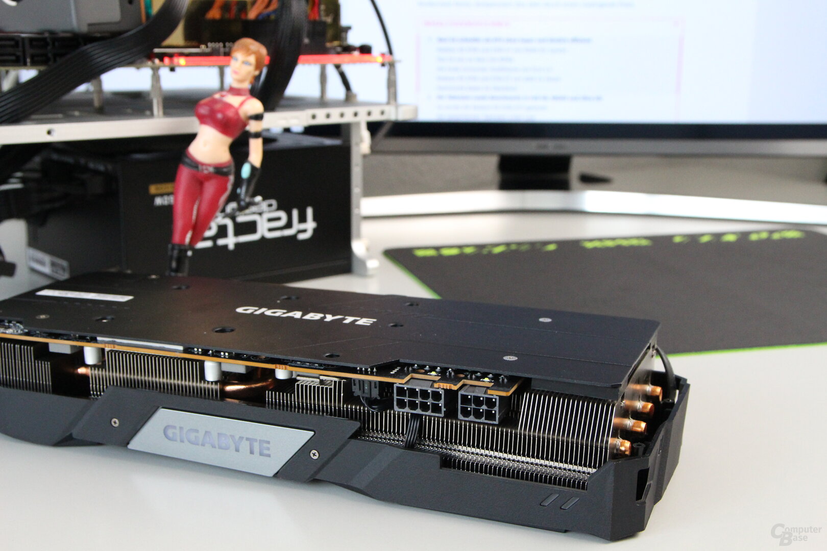 Stromanschlüsse der Gigabyte Radeon RX 5700 XT Gaming OC