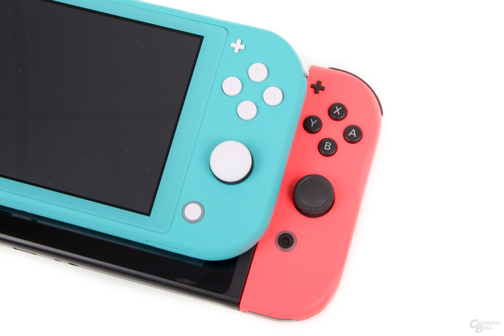 Nintendo Switch Lite und Switch im Vergleich