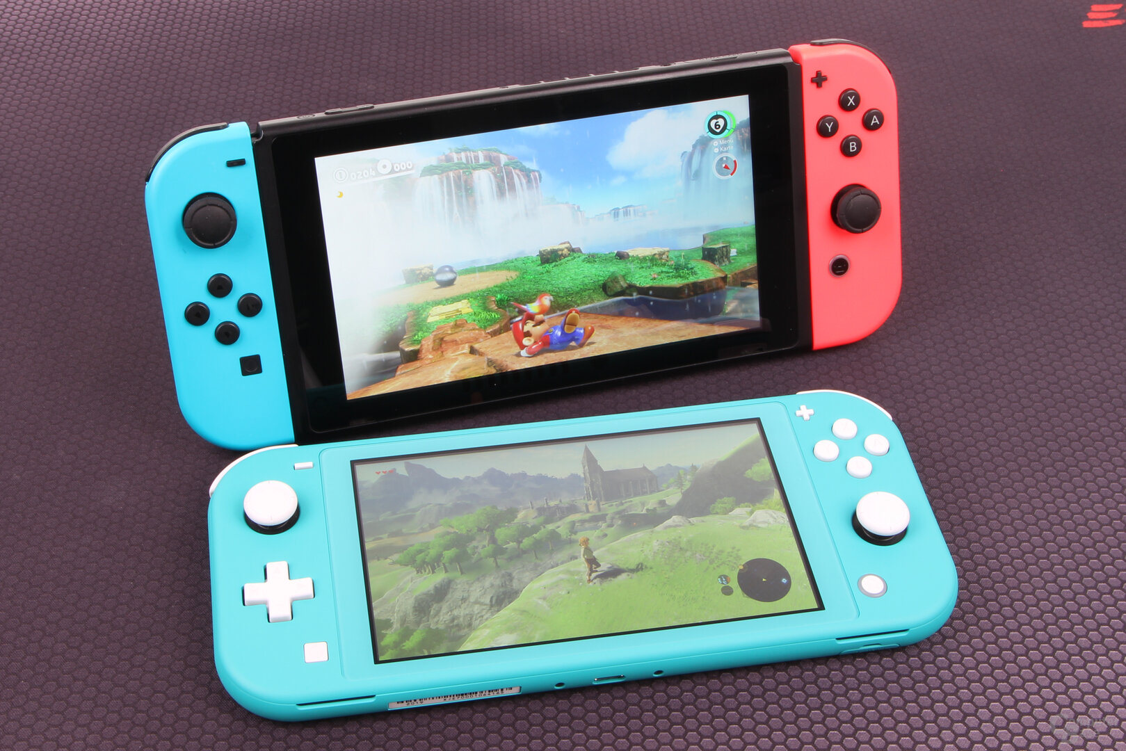 Nintendo Switch Lite und Switch im Vergleich