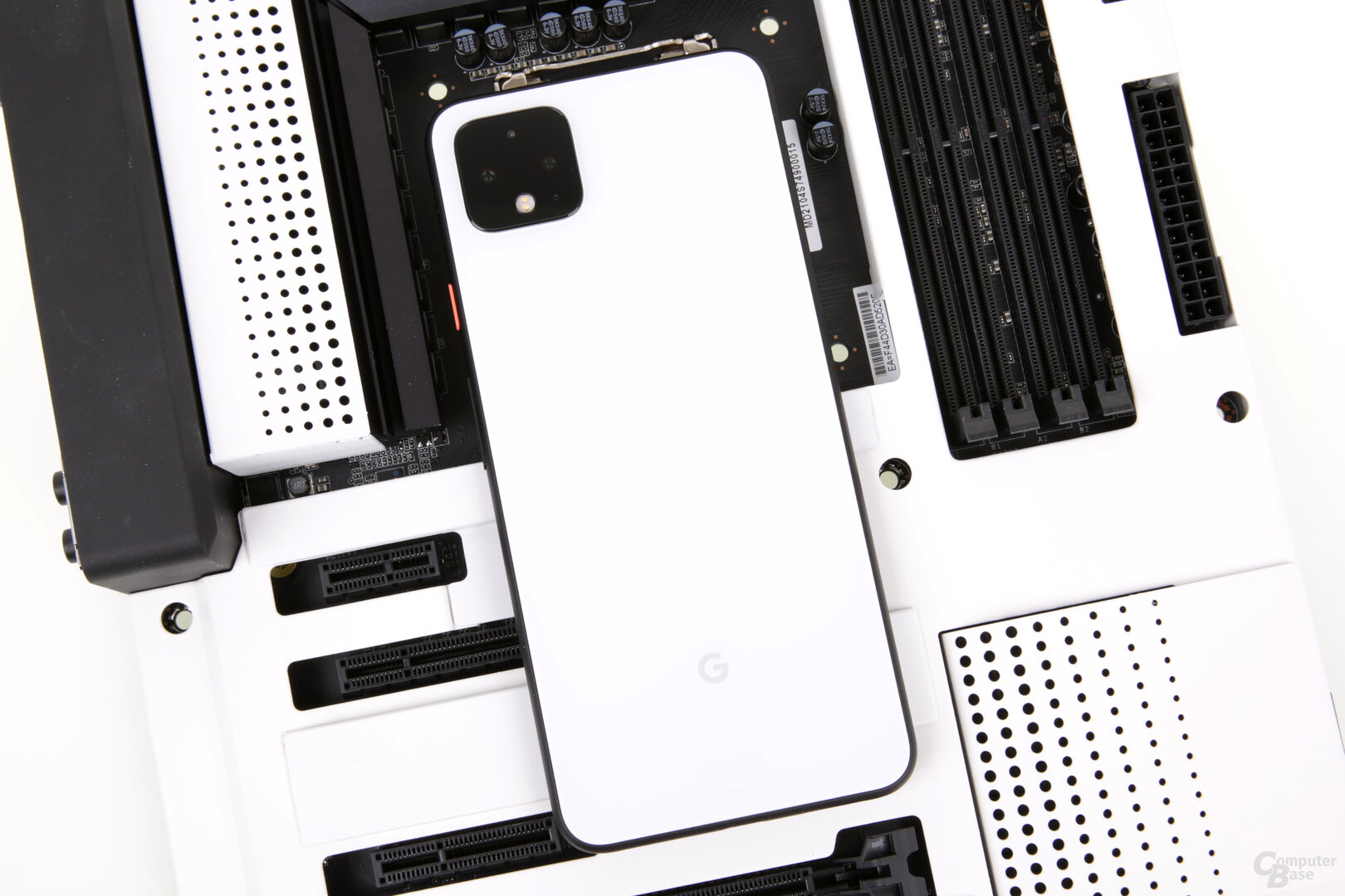 Google Pixel 4 XL in der Stormtrooper-Farbe Clearly White