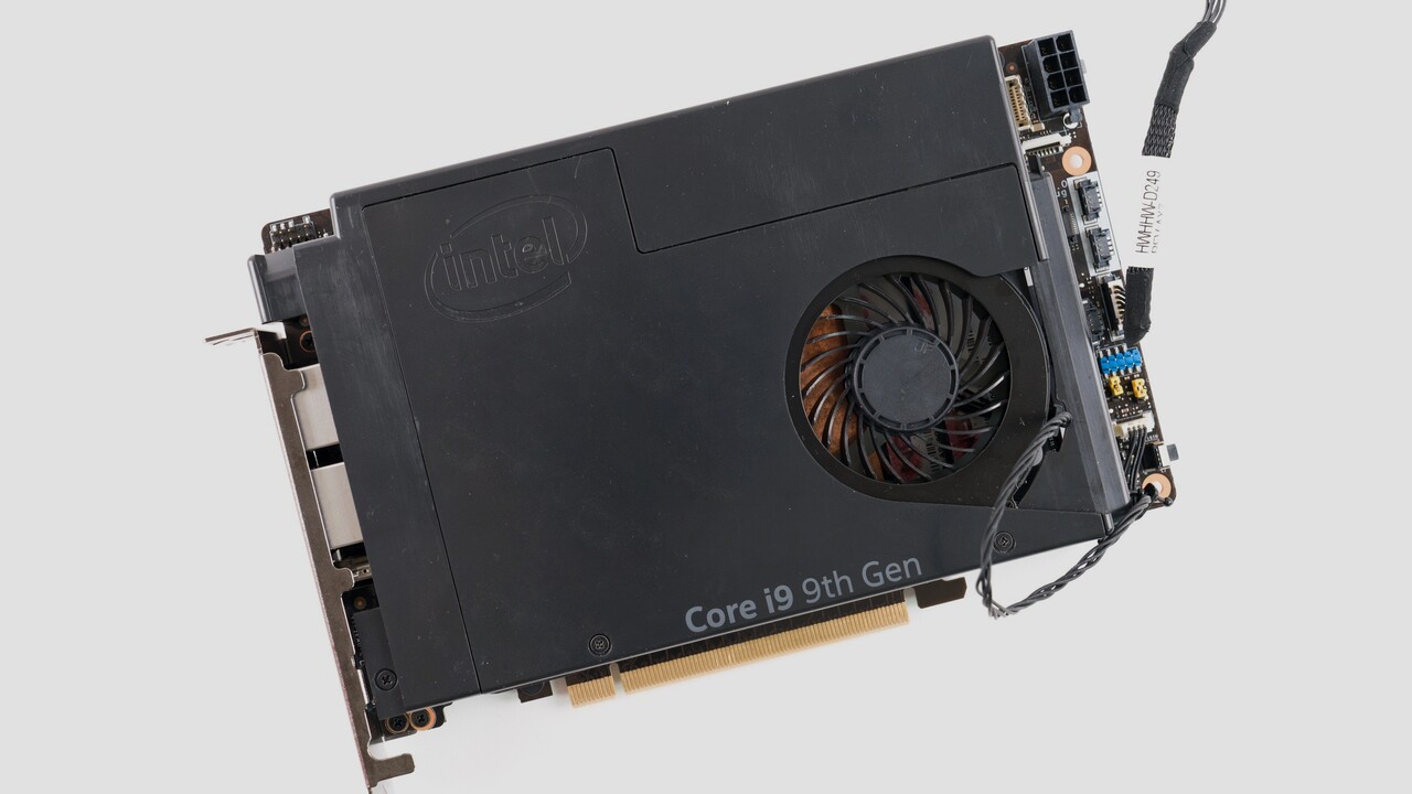 Intel NUC 9 Extreme: Bei Ghost Canyon wird das Mainboard zur PCIe-Karte