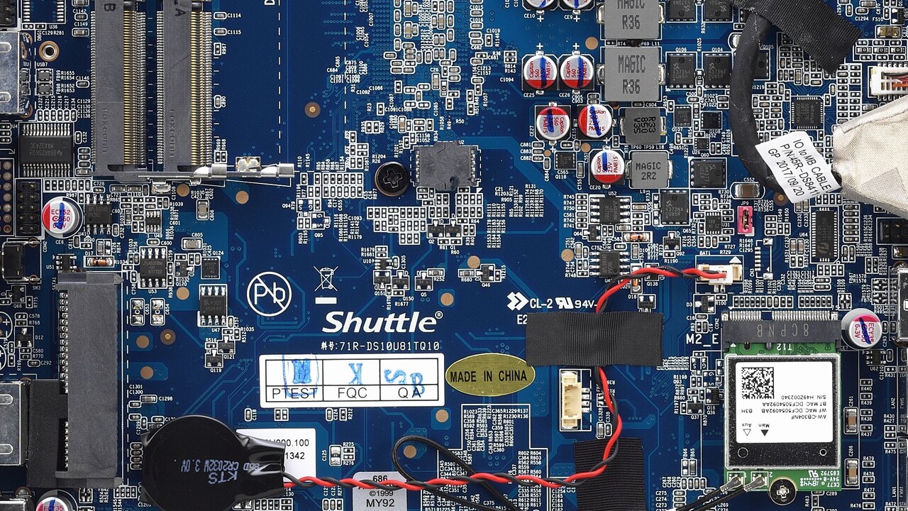 Shuttle XPC Slim: Lüfterloser 1,3-Liter-PC jetzt mit Intel Whiskey Lake
