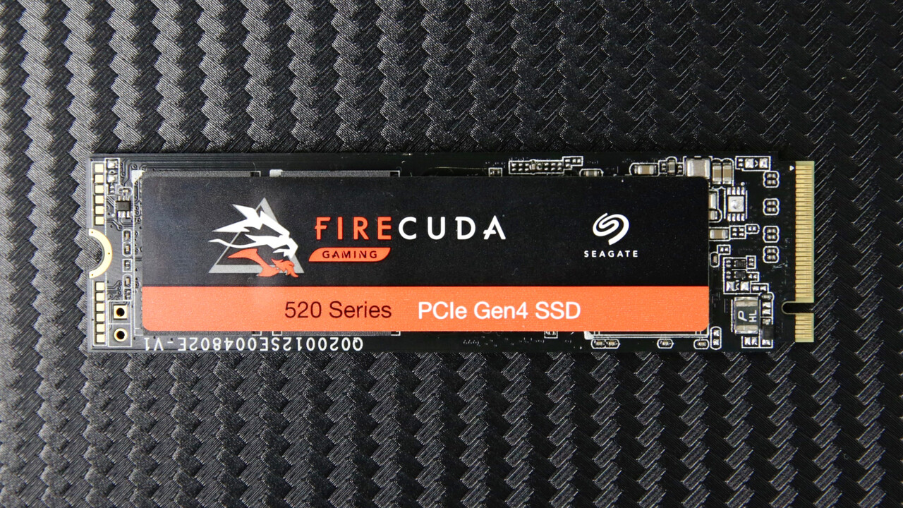 FireCuda 520 SSD im Test: Seagates PCIe-4.0-Premiere trägt ab Werk keinen Kühler