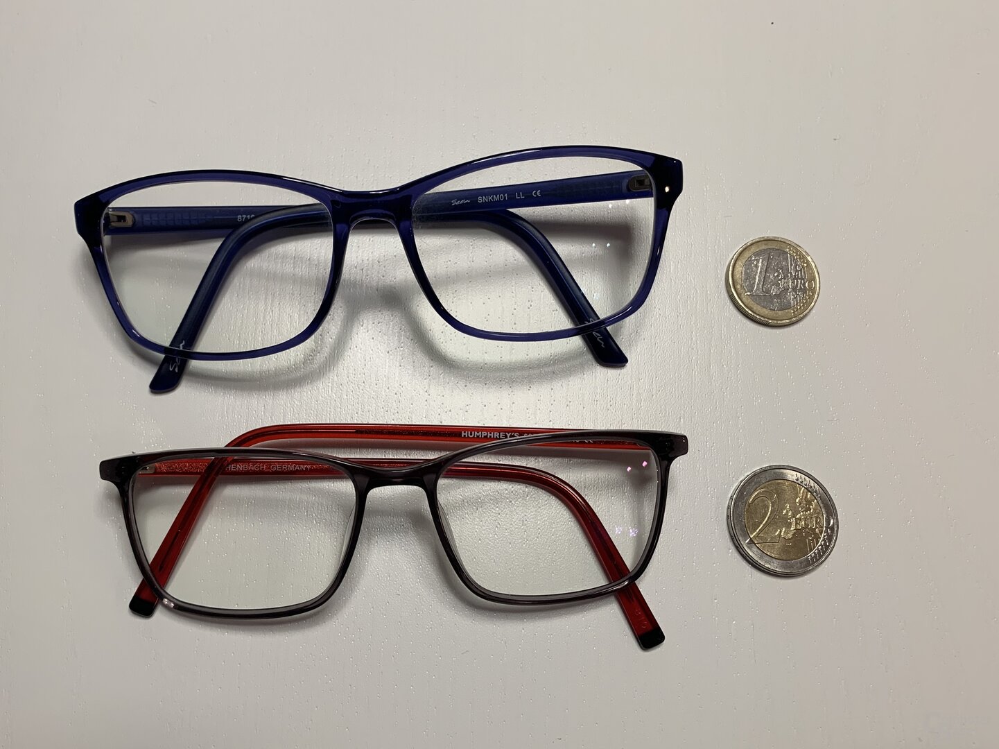 Beide Brillen passen unter die Valve Index
