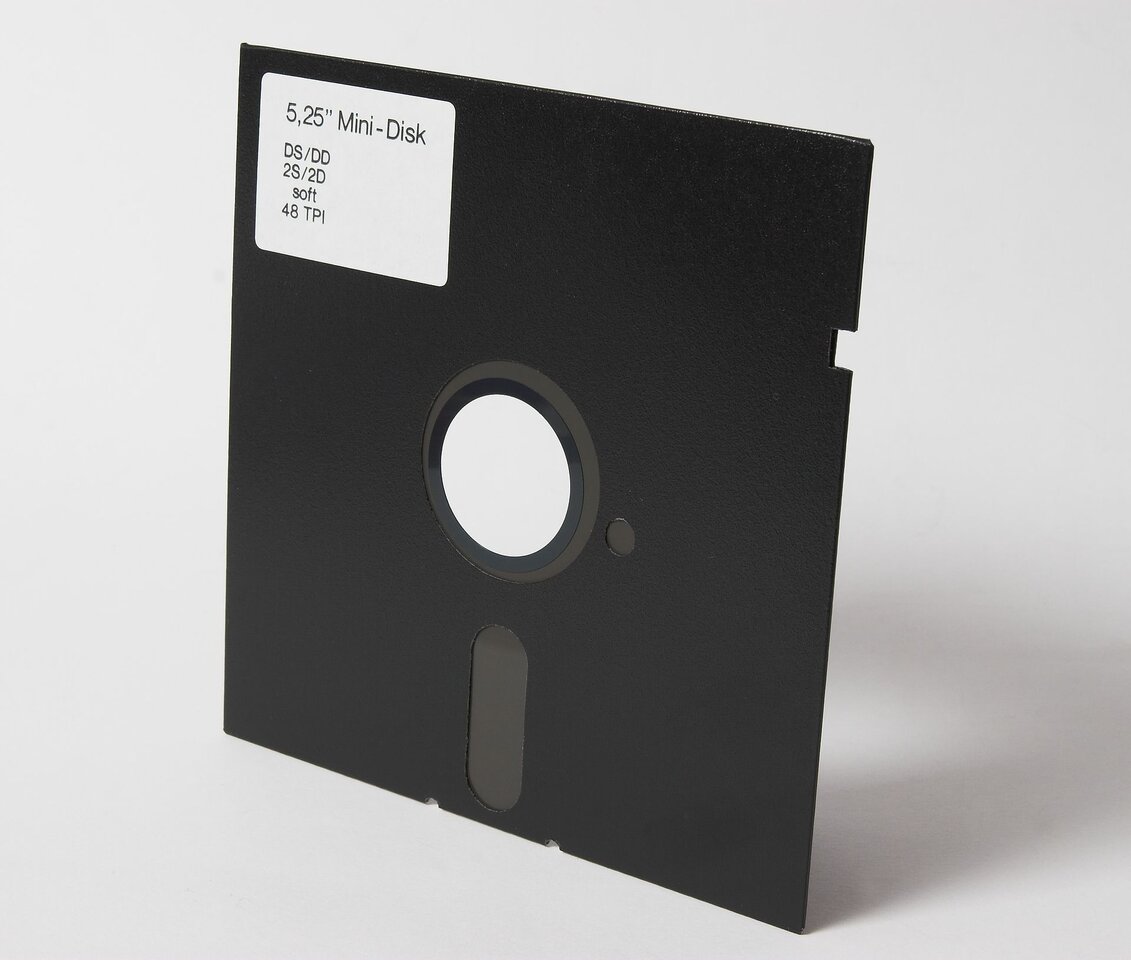 C\B_retro\Ausgabe_16\ Die Geschichte der Diskette als Datenträger