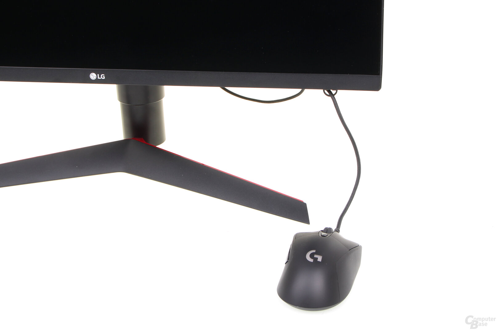 LG 27GL850-B mit Mouse-Bungee