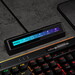 Corsair iCUE Nexus: Touchscreen für Tastaturen steht auf dem Schreibtisch