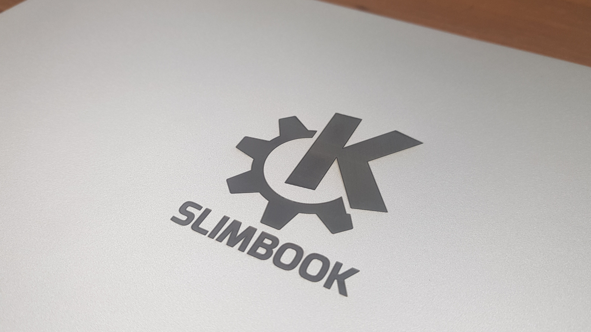 KDE Slimbook mit AMD Ryzen 4000 („Renoir“)