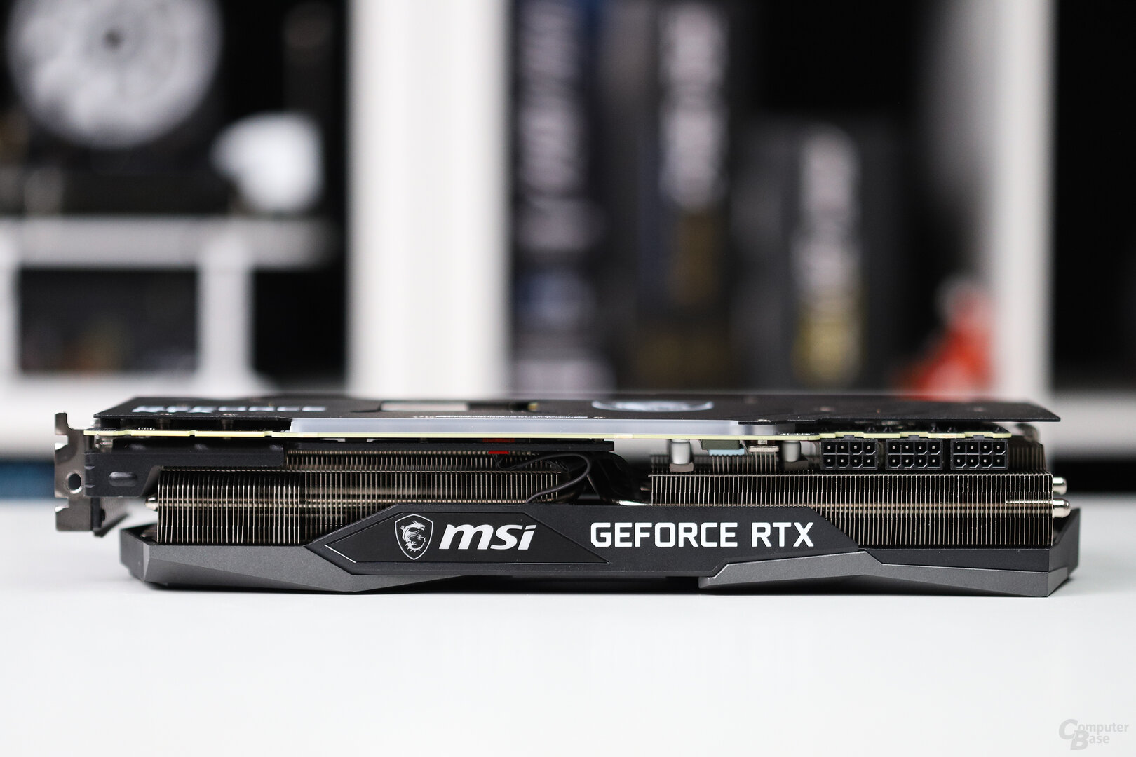 Die MSI GeForce RTX 3090 Gaming X