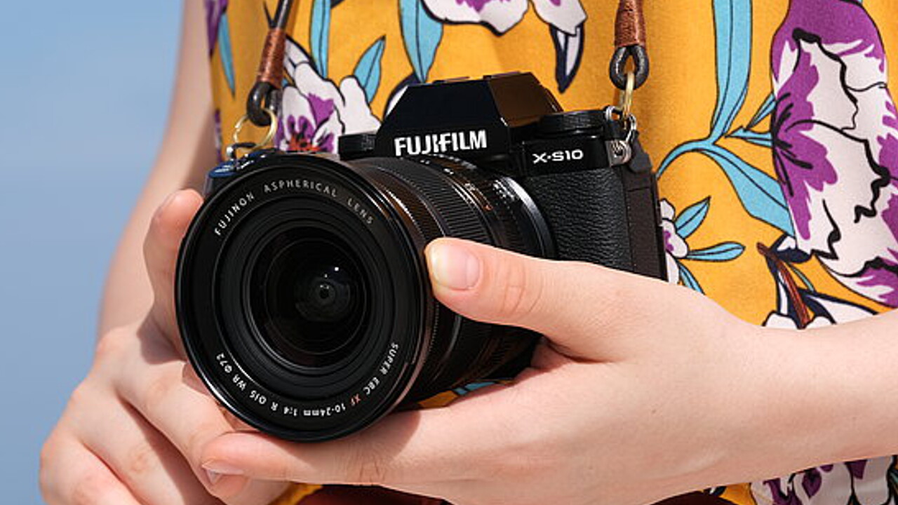 Fujifilm X-S10: Kompakte, spiegellose Kamera mit Technik der X-T4