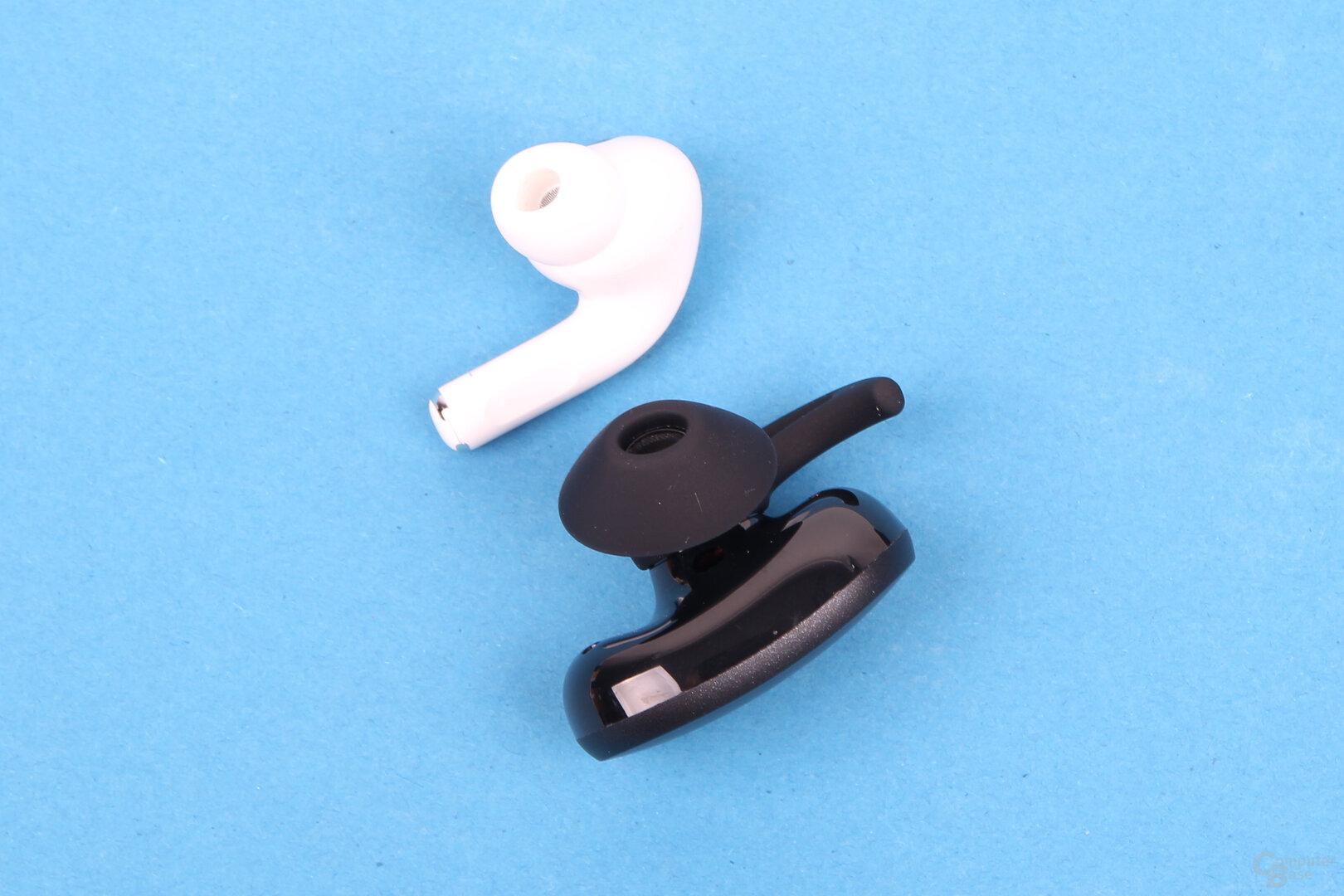 Bose QuietComfort Earbuds und Apple AirPods Pro im Vergleich