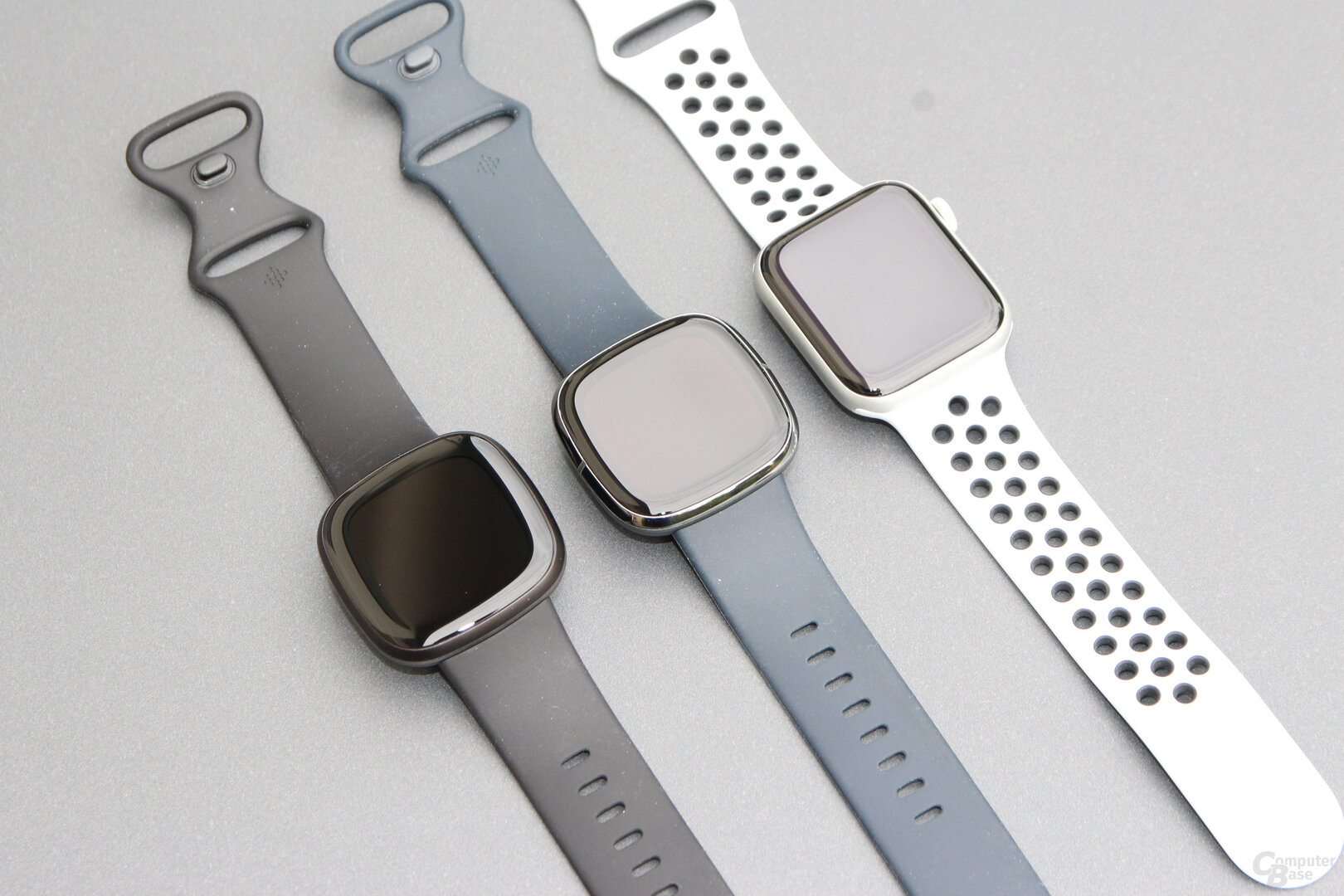 Fitbit Versa 3, Sense und Apple Watch 6