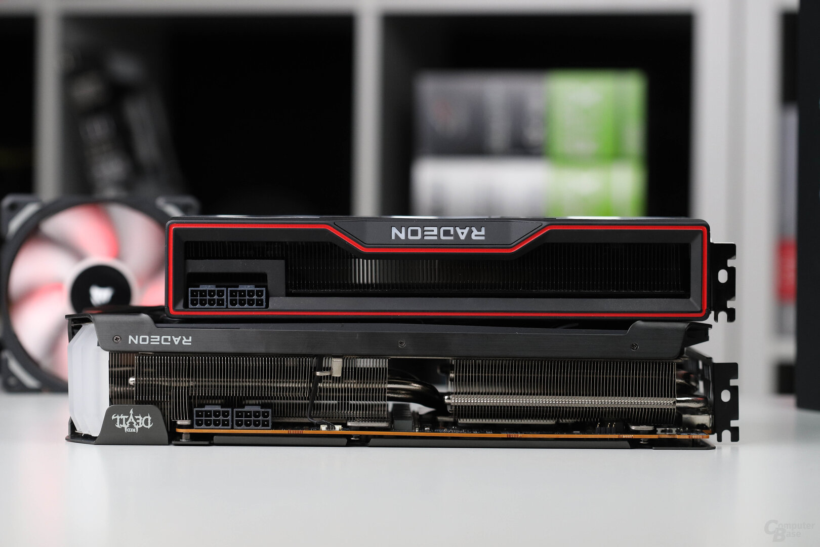 PowerColors Radeon RX 6800 XT Red Devil im Vergleich zur Referenz