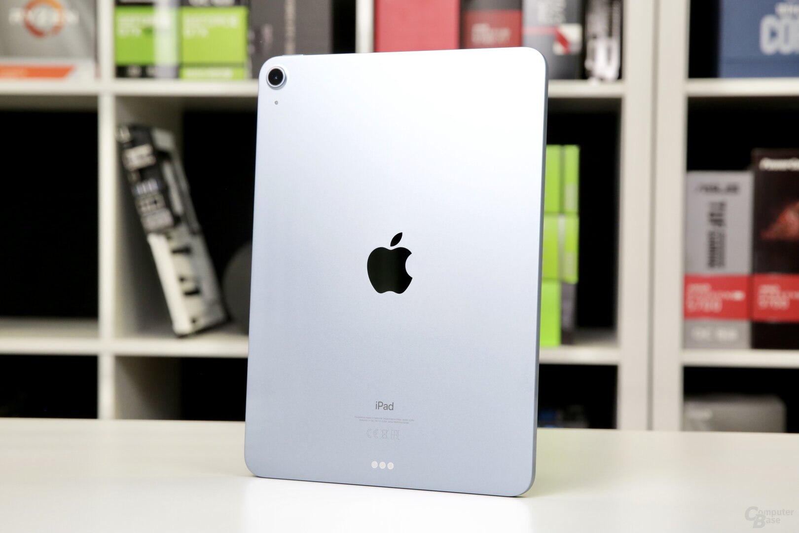 iPad Air mit der neuen Farbe Sky Blue