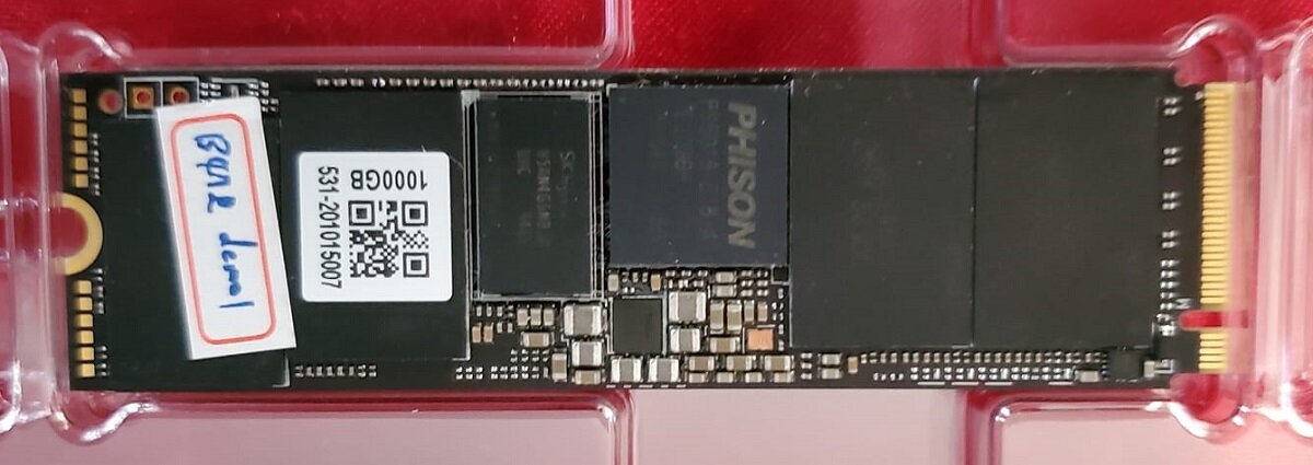 SSD-Prototyp mit Phison E18 und Microns neuem 176-Layer-NAND (TLC)