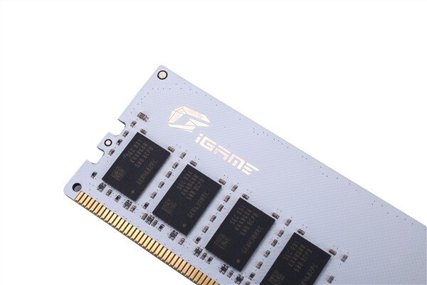 Colorful iGame DDR4-4000 CL14