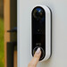 Wire-Free Video Doorbell: Arlos Video-Türklingel wird mit Akku flexibler
