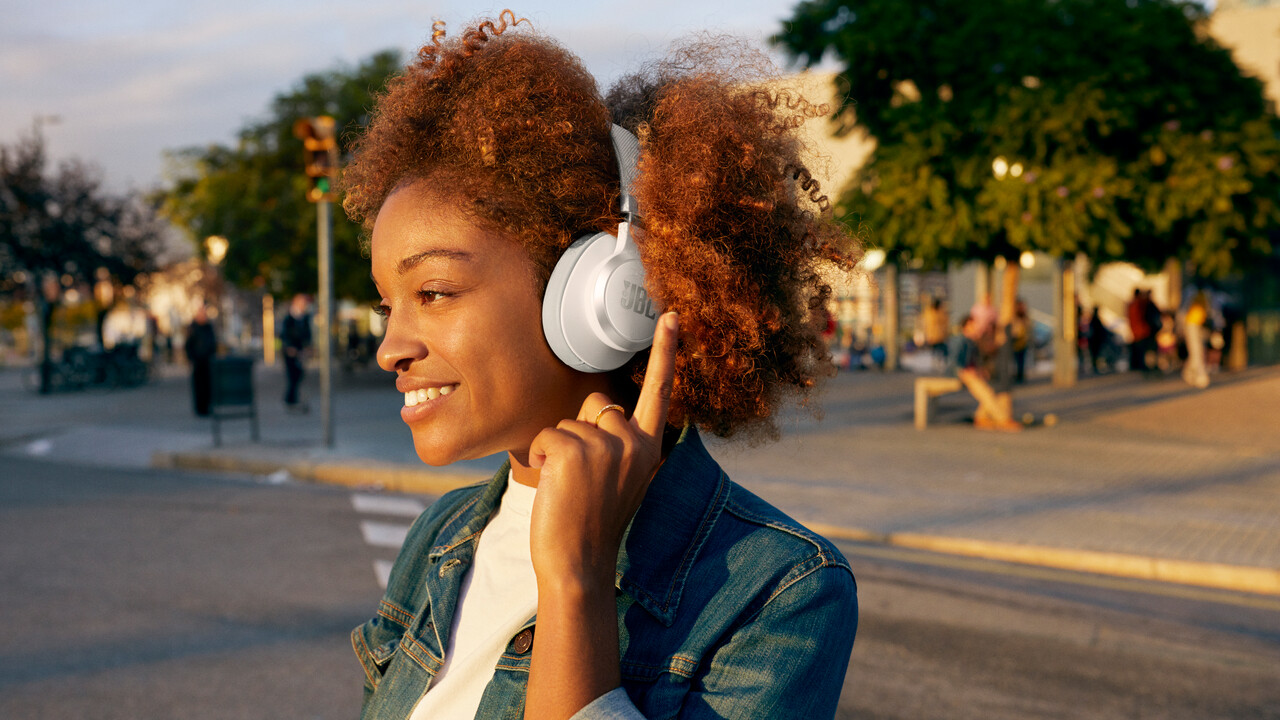 JBL Live-Serie: Neue Over-, On- und In-Ear-Kopfhörer mit ANC
