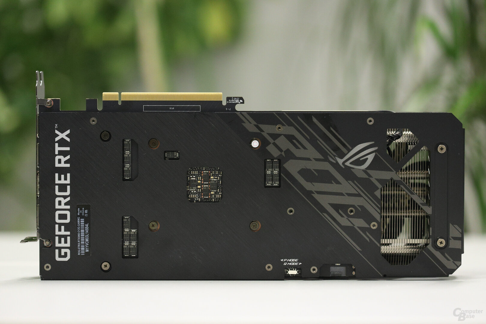 Rückseite der Asus GeForce RTX 3060 Strix OC
