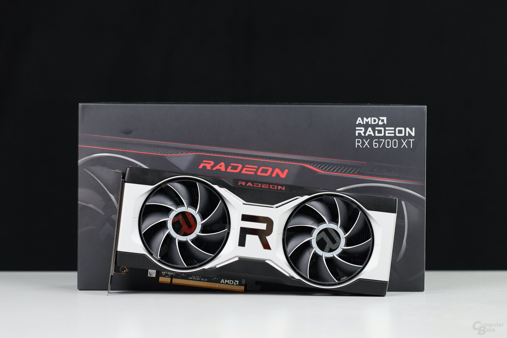 Die AMD Radeon RX 6700 XT im Test