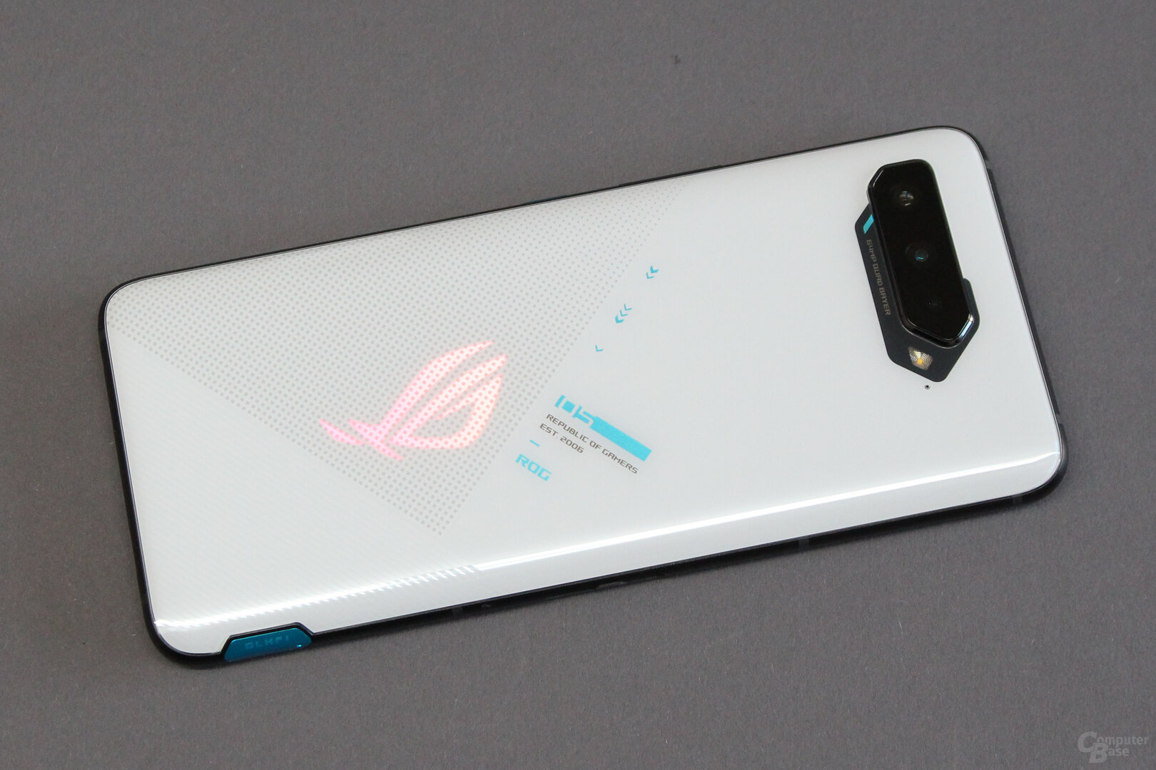 Asus ROG Phone 5: RGB-ROG-Logo