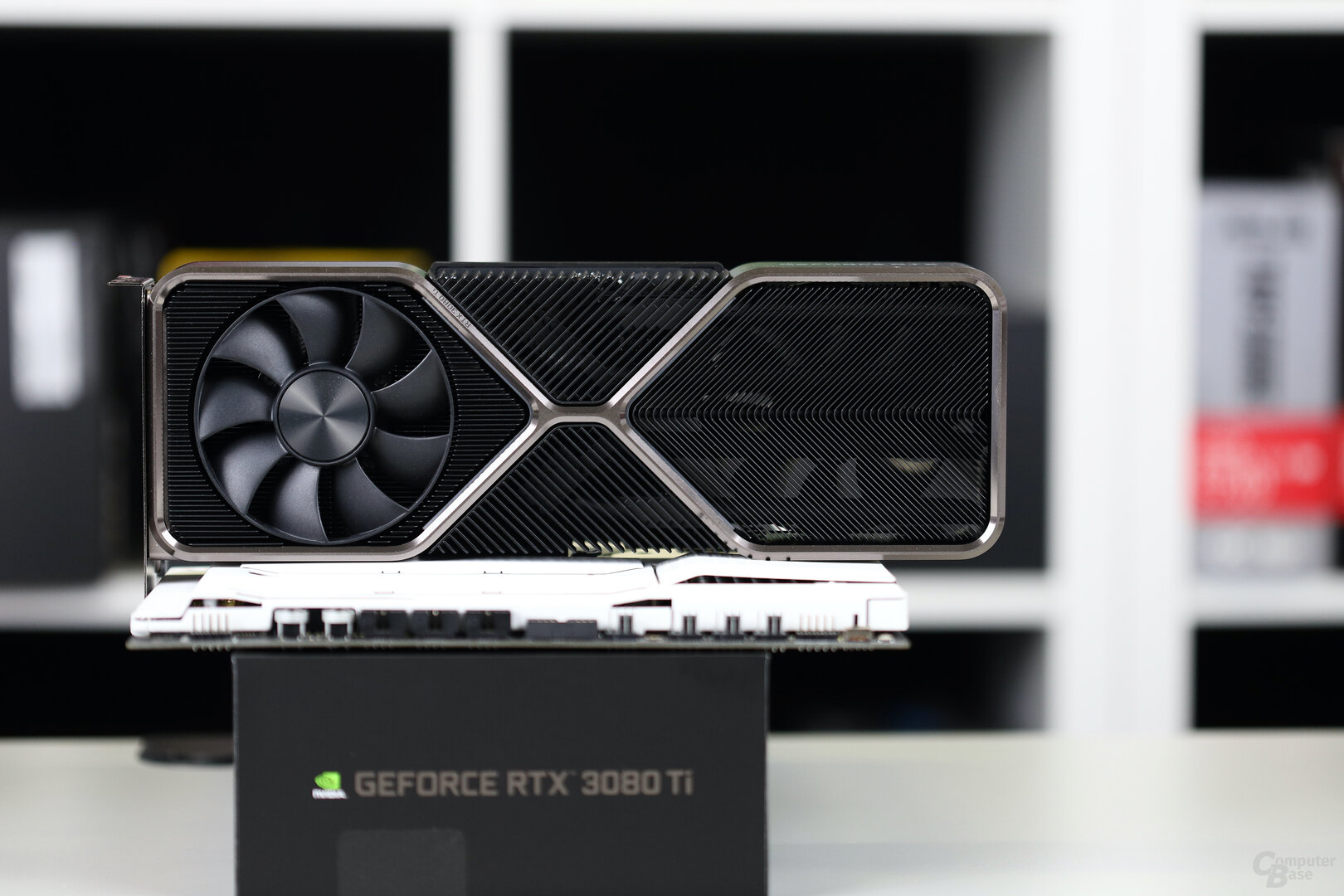 Die Nvidia GeForce RTX 3080 Ti FE