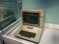 011_apple_II.jpg