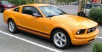 800px-Ford_Mustang_front_20080727.jpg