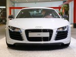 800px-Neckarsulm-AudiForum-Audi-R8-Front.jpg