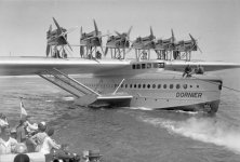 Bundesarchiv_Bild_102-10270,_Flugschiff_Dornier_Do_X.jpg