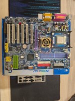 Gigabyte_P4_TITAN_667.jpg