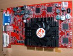 PICT0046PowerColor 9800SE (256bit und R350).JPG