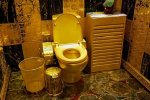 gold-bathroom-toilethong-kon-golden-toilet-smart-finds-for-home-gold-bathroom-dlkhypm4.jpg
