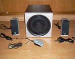 Colunas-Logitech-Z-2300_508dc94b5ff45.jpg Colunas-Logitech-Z-2300_508dc94b5ff45.jpg