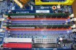 800px-Dual-channel_DDR_memory_use_6026.JPG 800px-Dual-channel_DDR_memory_use_6026.JPG