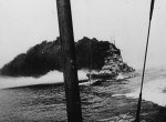 german-battlecruiser-gneisenau-laying-funnel-smoke-around-1936-nh-82411.jpg