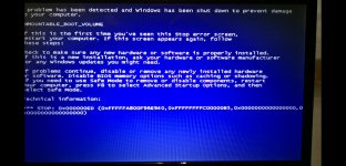 Bluescreen beim Laptop start kurz nach dem Willkommen.jpeg