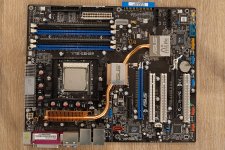 Asus A8N32-SLI_1.jpg