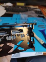 XFX 6700XT Quick 319 Schraube gekürzt.jpg XFX 6700XT Quick 319 Schraube gekürzt.jpg